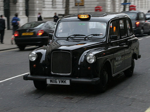 Black London taxi cab. Jimmy Barrett [CC BY-SA 2.0 (https://creativecommons.org/licenses/by-sa/2.0)], via Wikimedia Commons