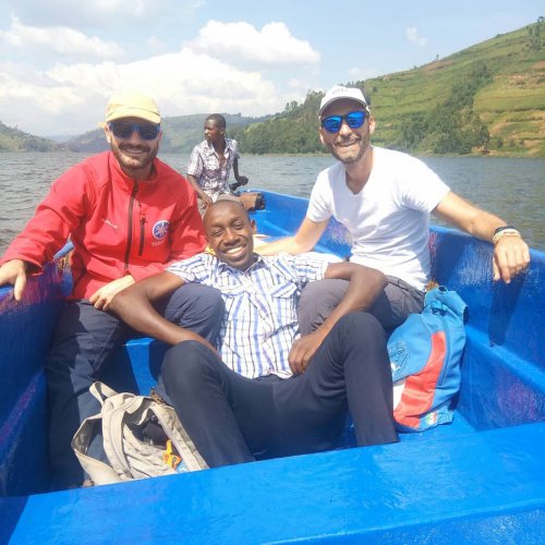 Boat ride Lake Bunyonyi. MuAfrika Adventures