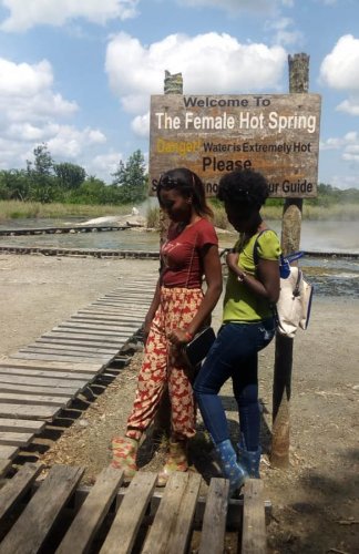 Female Hot Springs Sempaya. MuAfrika Adventures