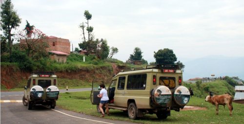 Gorilla Walking safaris - uganda safari jeep