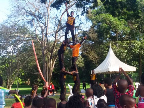 Hiccup Circus performances, Entebbe Botanical Gardens